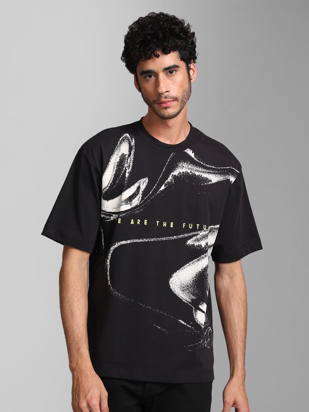 

KZ07 By Kazo Men Black Printed Cotton T-shirt