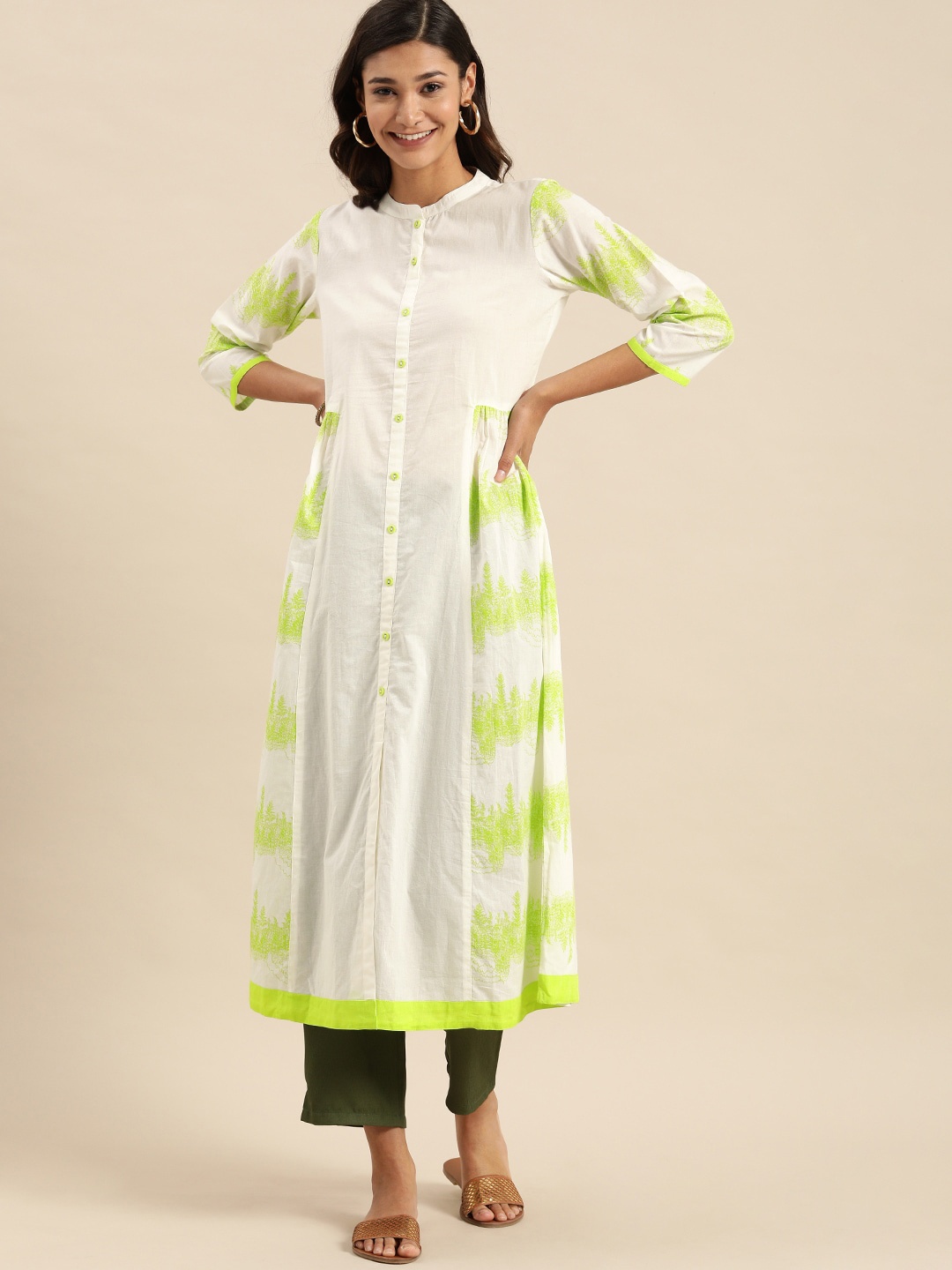

KSUT Women White Geometric Dyed Thread Work Pure Cotton Kurta