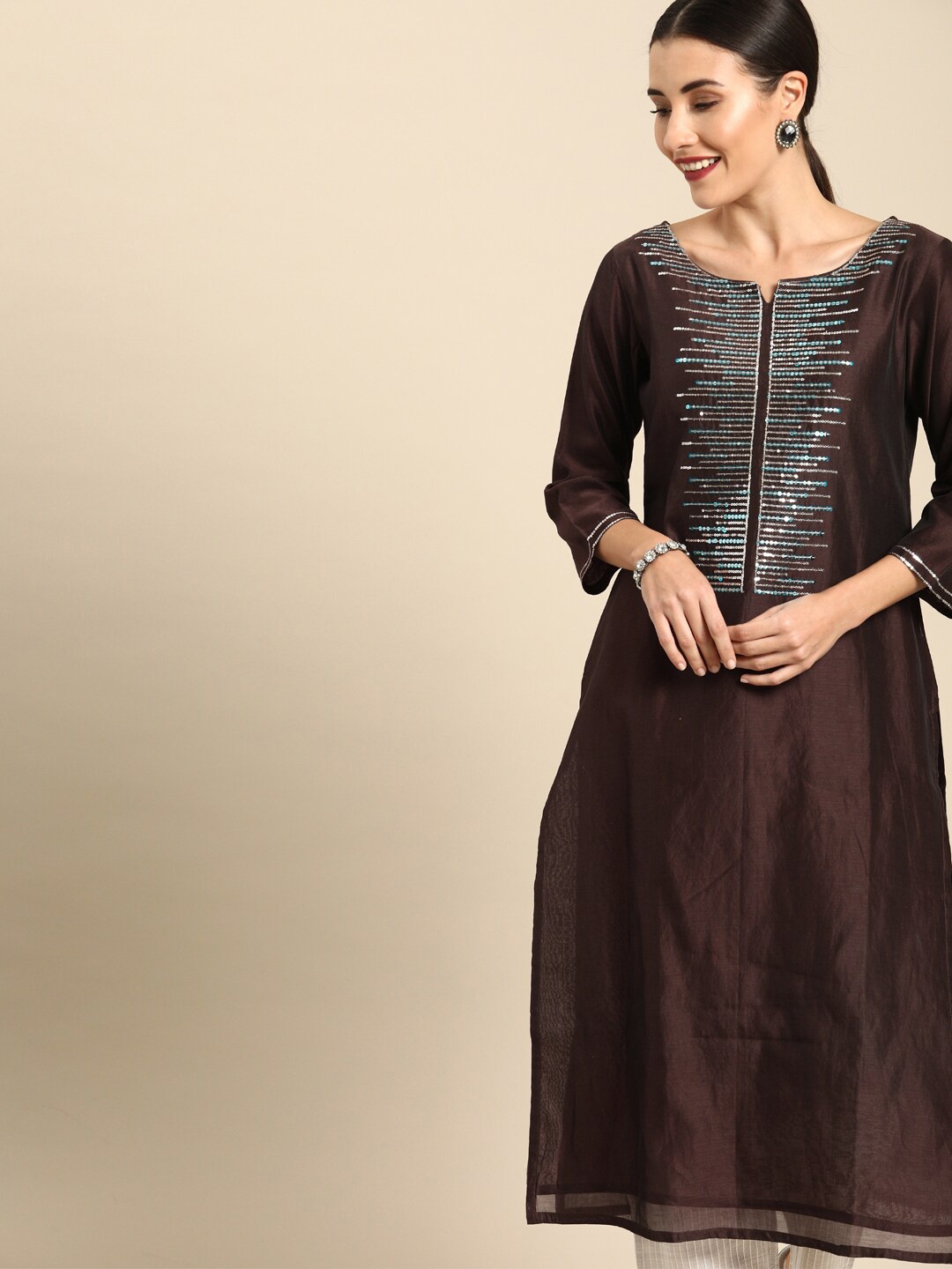 

KSUT Sequinned Round Neck Kurta with Trousers, Brown