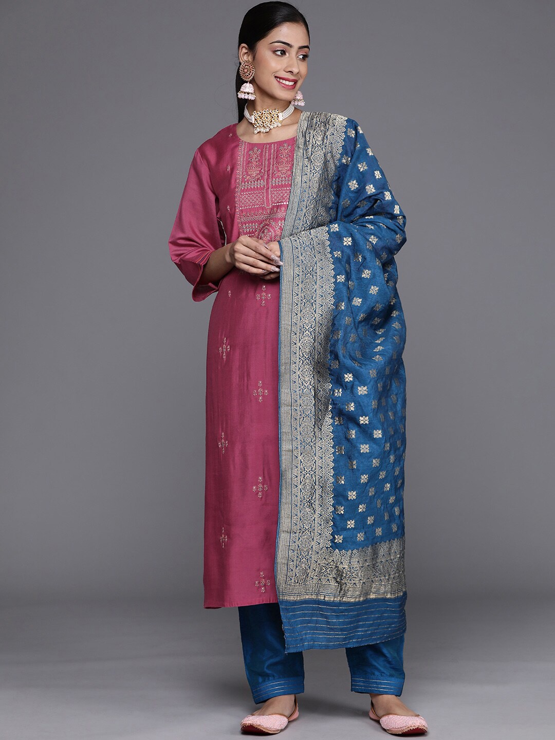 

KSUT Ethnic Motifs Embroidered Round Neck Kurta with Trousers & Dupatta, Pink