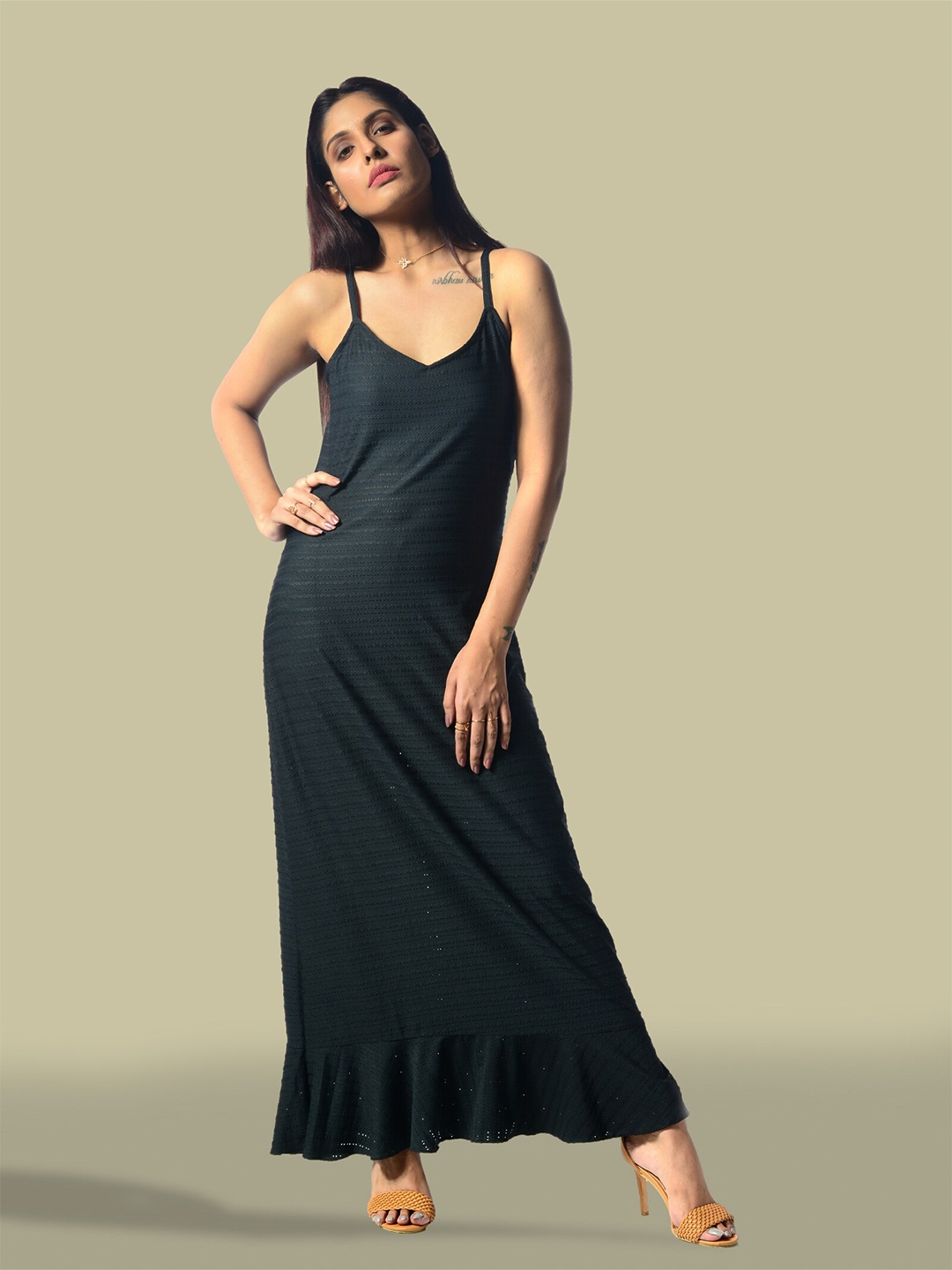 

MODWEE Self Design Maxi Dress, Black