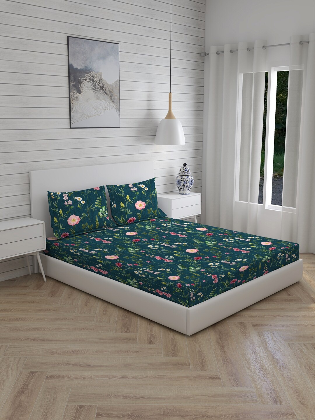 

Boutique Living India Green Floral 300 TC Super King Bedsheet with 2 Pillow Covers
