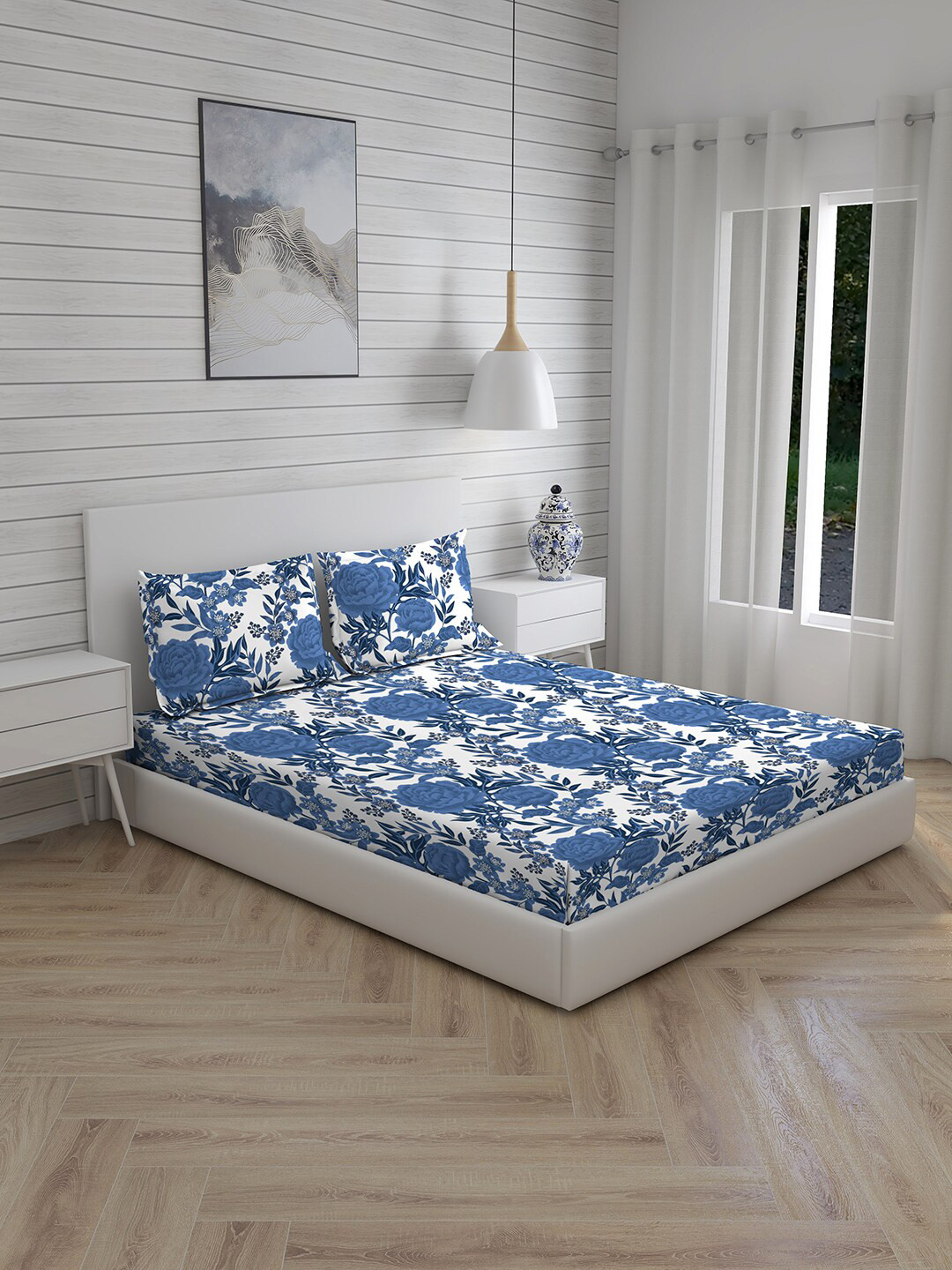 

Boutique Living India Blue Floral 150 TC Super King Bedsheet with 2 Pillow Covers