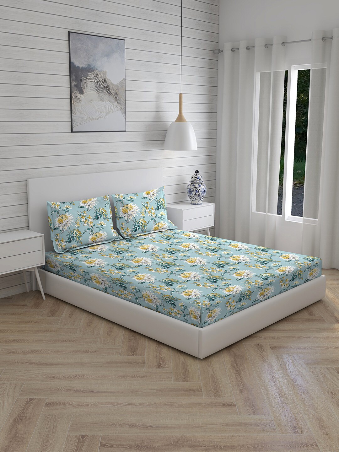 

Boutique Living India Iris Gaze 160 TC Cotton King Bedsheet with 2 Pillow Covers, Blue