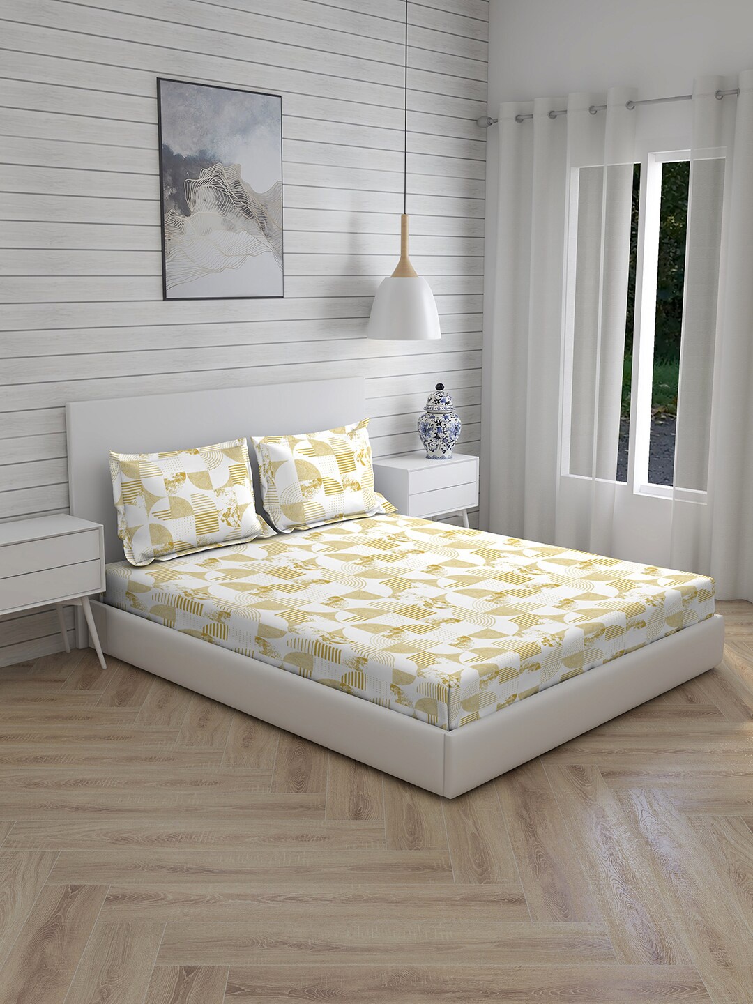 

Boutique Living India Yellow & White Pure Cotton 150 TC King Bedsheet With 2 Pillow Covers
