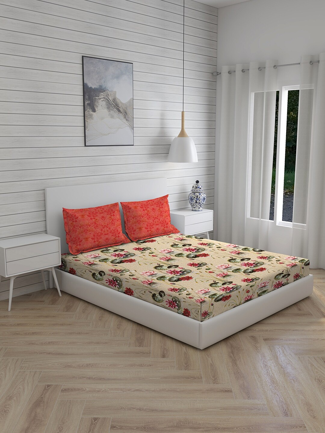 

Boutique Living India Beige & Red Pure Cotton 260 TC King Bedsheet With 2 Pillow Covers