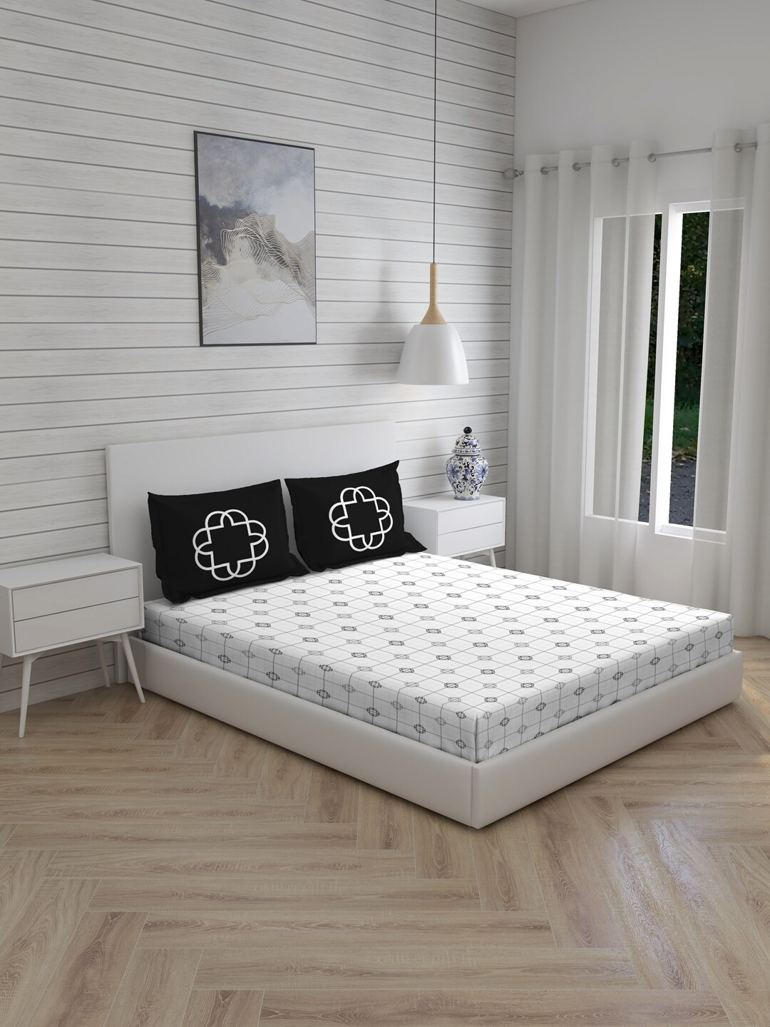 

Boutique Living India Black & White Pure Cotton 300 TC King Bedsheet With 2 Pillow Covers