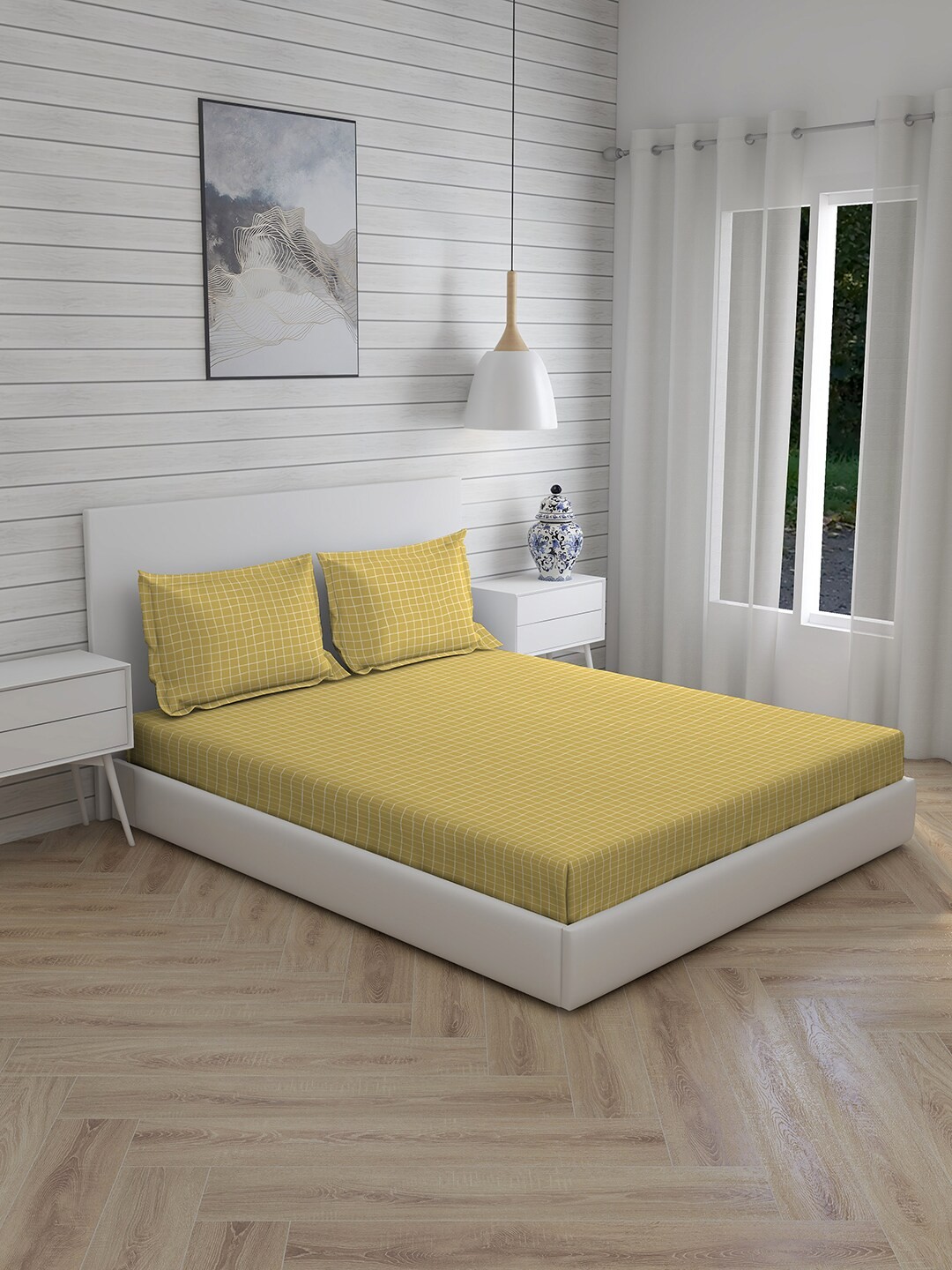 

Boutique Living India Yellow & White Pure Cotton 150 TC King Bedsheet With 2 Pillow Covers