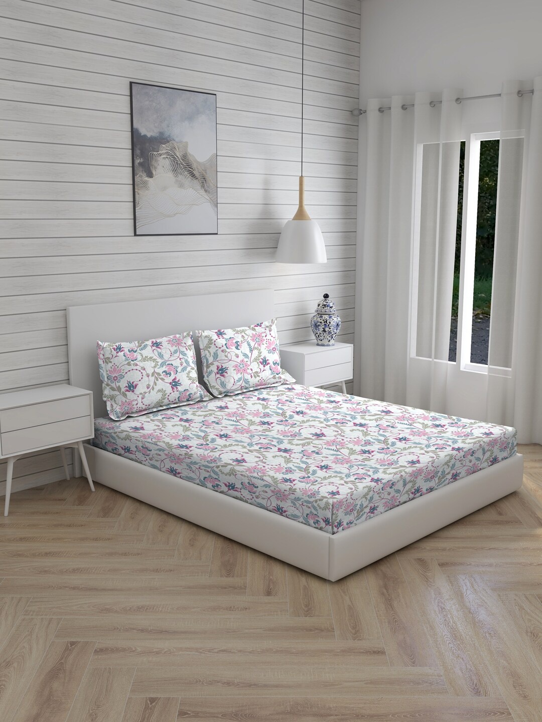 

Boutique Living India Blue & Green King Bedsheet With 2 Pillow Covers