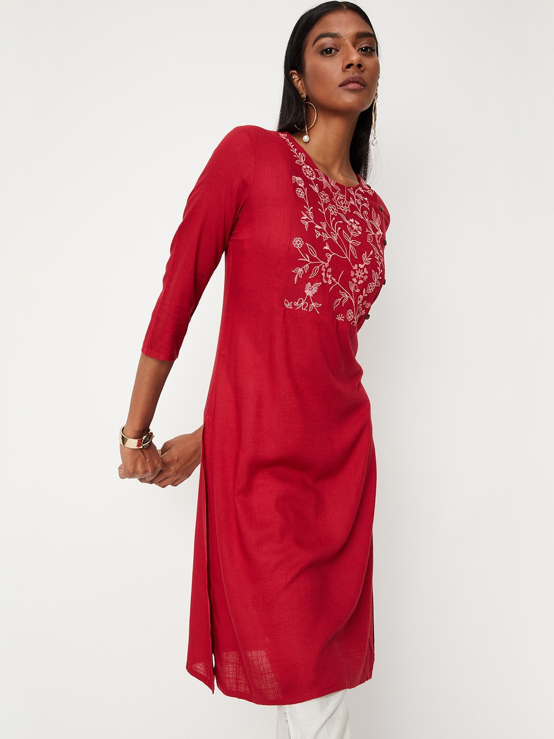 

max Floral Printed Zari Straight Regular Kurta, Red