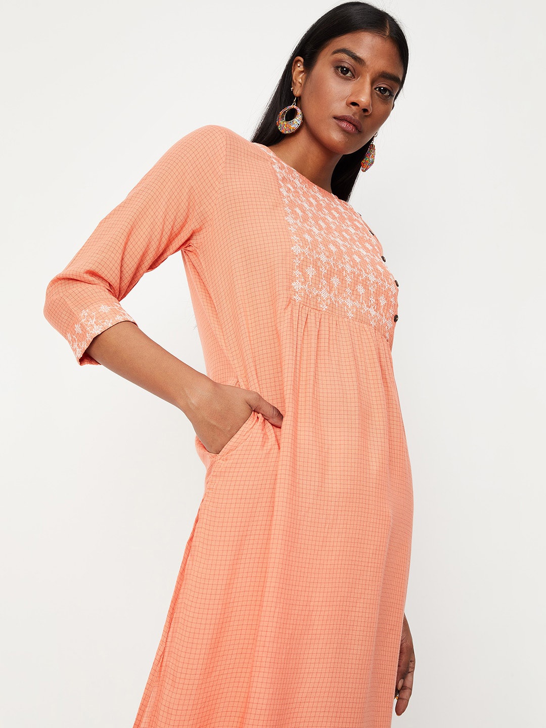 

max Yoke Design Straight Regular Cotton Kurta, Peach