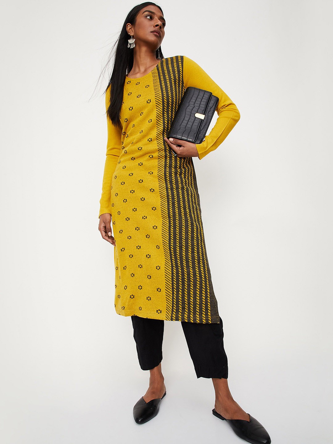 

max Geometric Printed Round Neck Straight Regular Kurta, Yellow