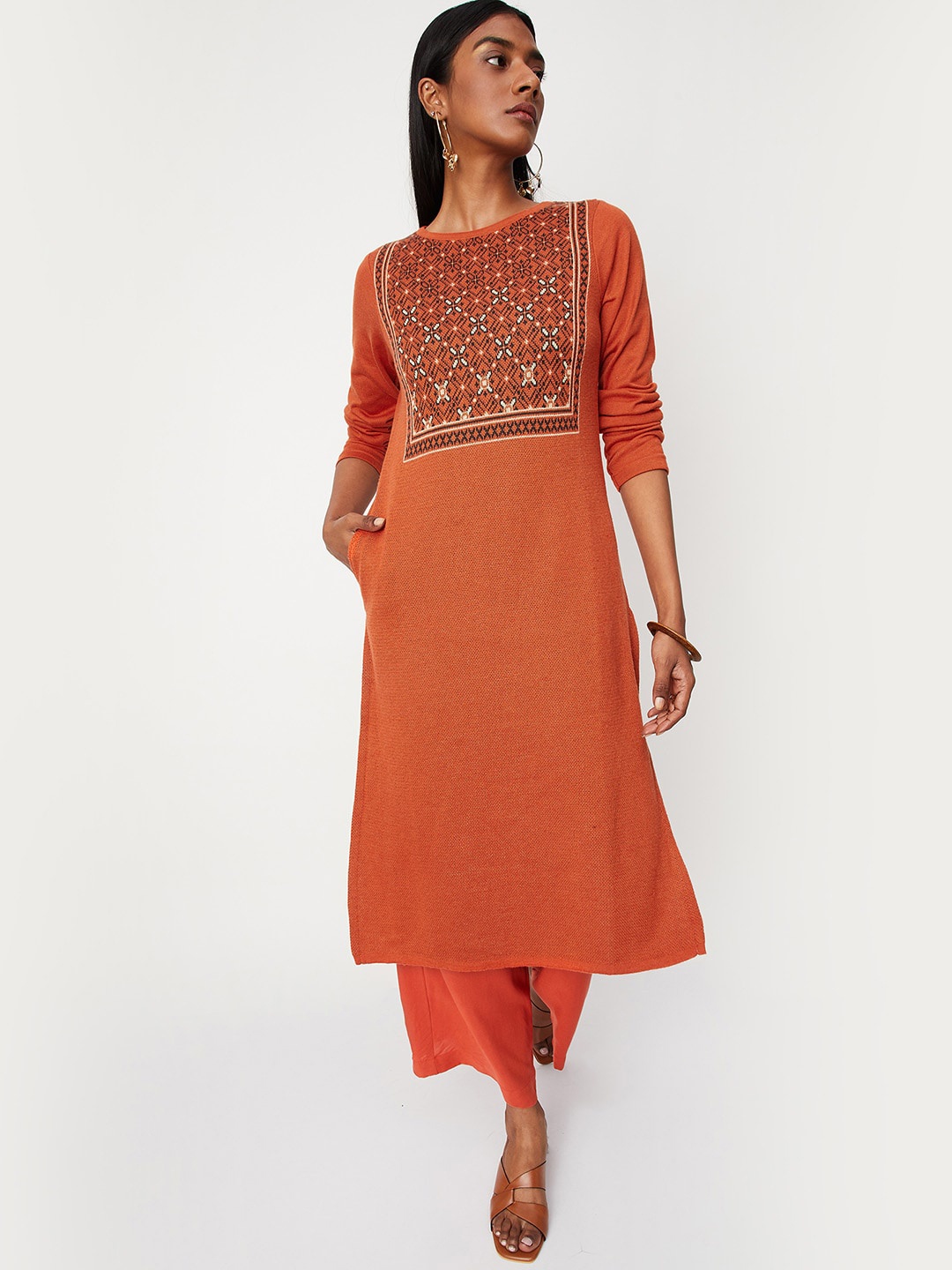 

max Geometric Yoke Design Round Neck Kurta, Orange