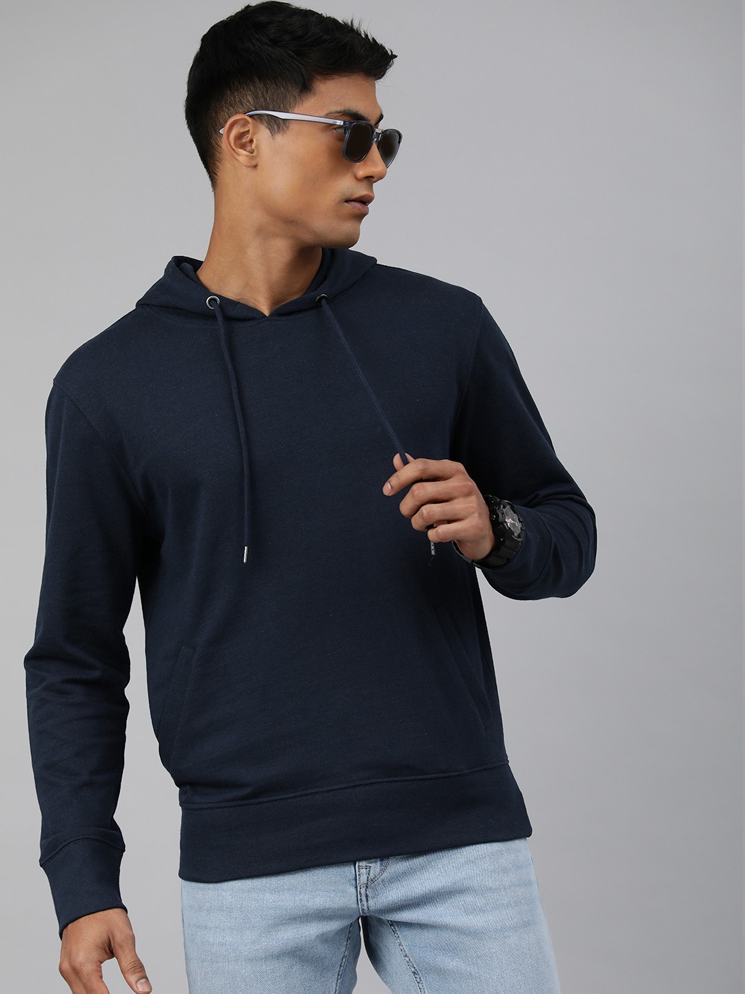 

Huetrap Men Solid Knitted Hooded Sweatshirt, Navy blue