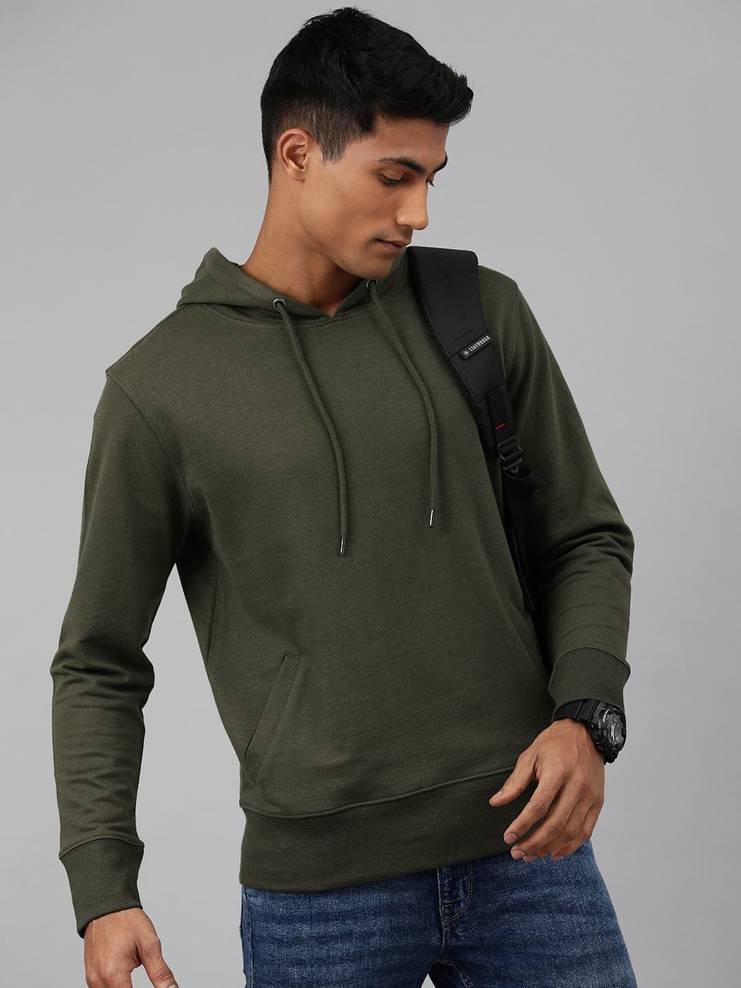 

Huetrap Men Solid Knitted Hooded Sweatshirt, Olive