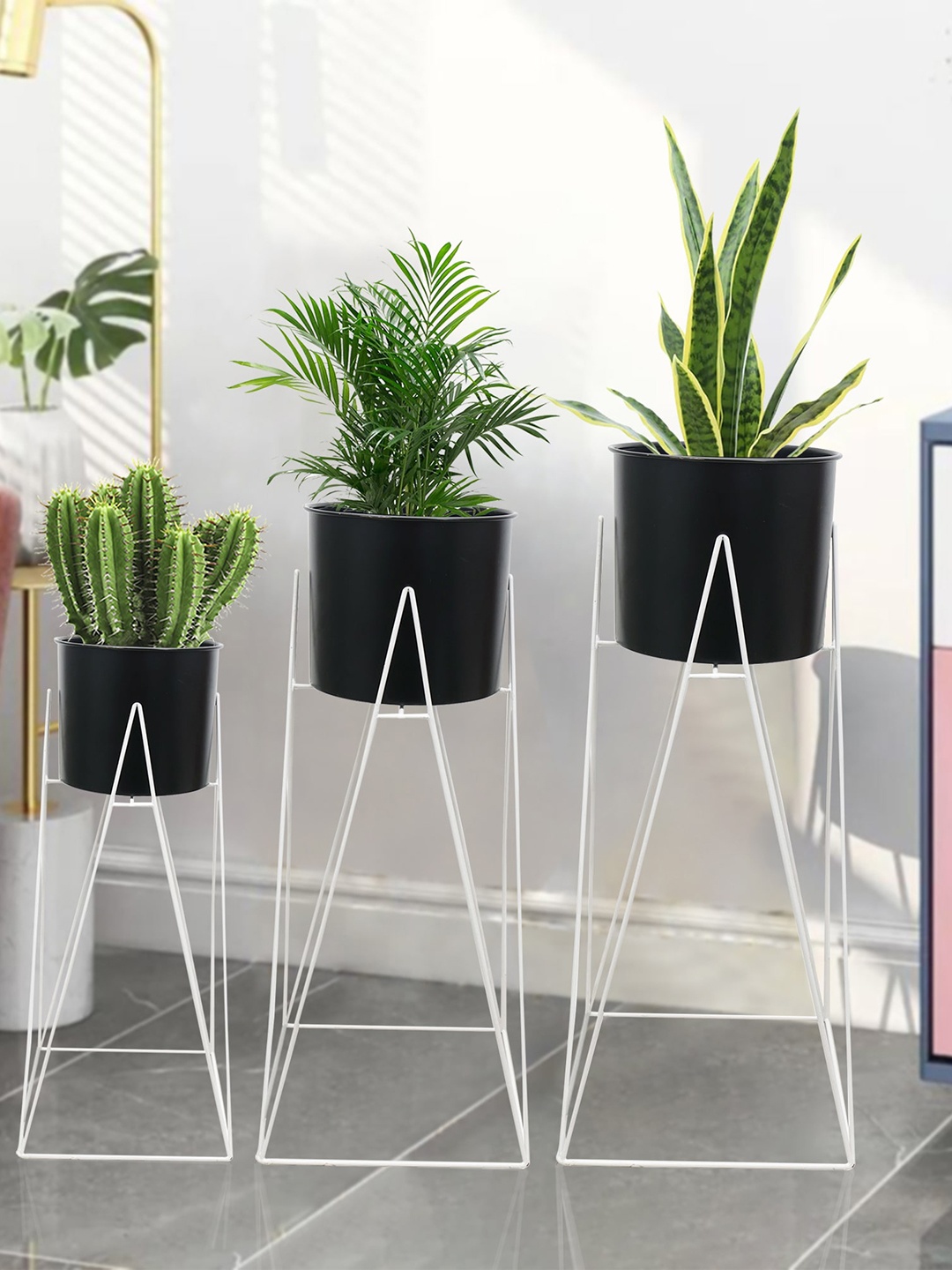 

Homesake Set of 3 Planters with Stand, White