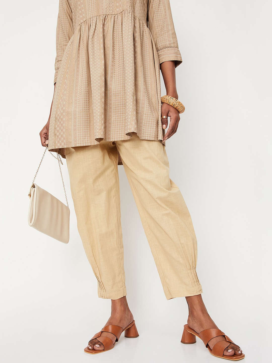 

max Women Cotton Regular Trouser, Beige