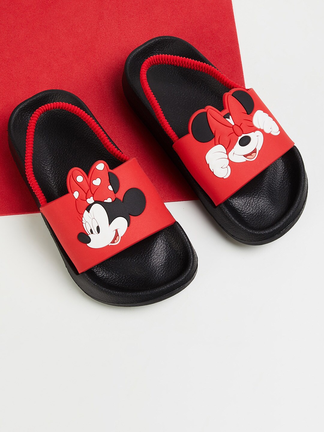 

Fame Forever by Lifestyle Girls Mickey Mouse Sliders, Red