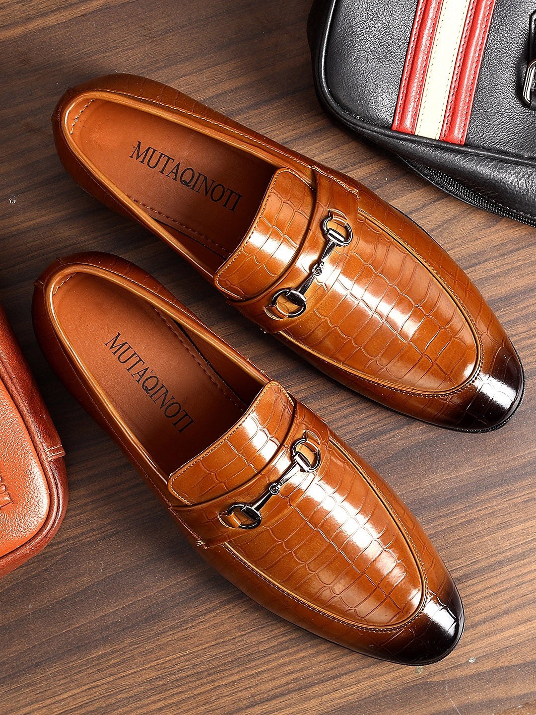 

MUTAQINOTI Men Textured Leather Formal Loafers, Brown