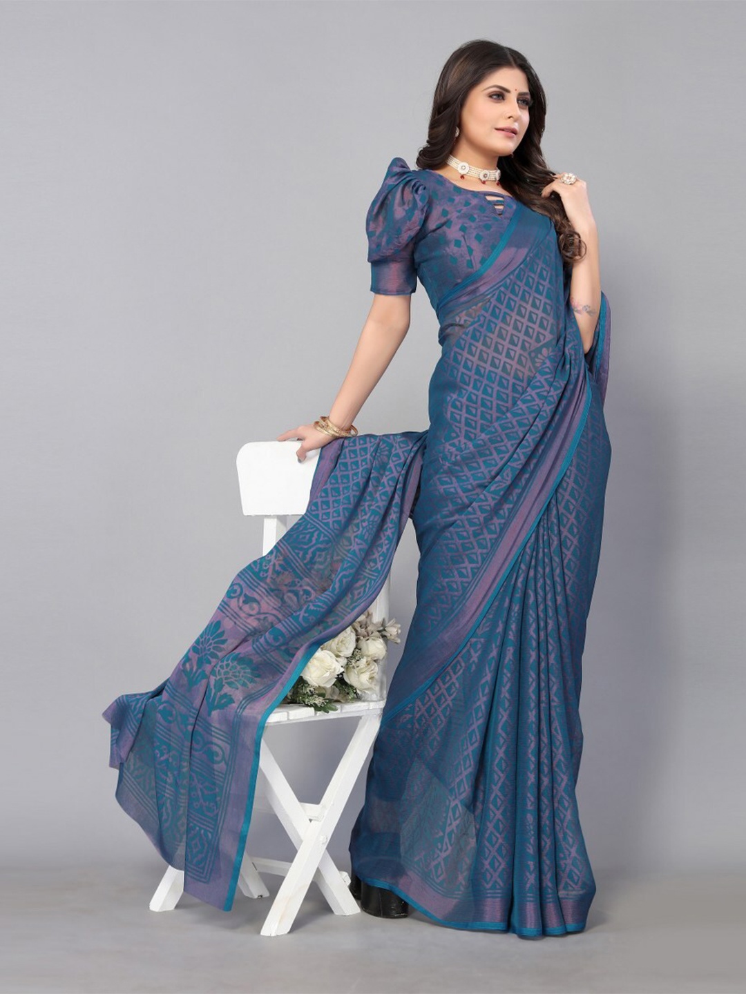 

KALINI Floral Printed Saree, Blue