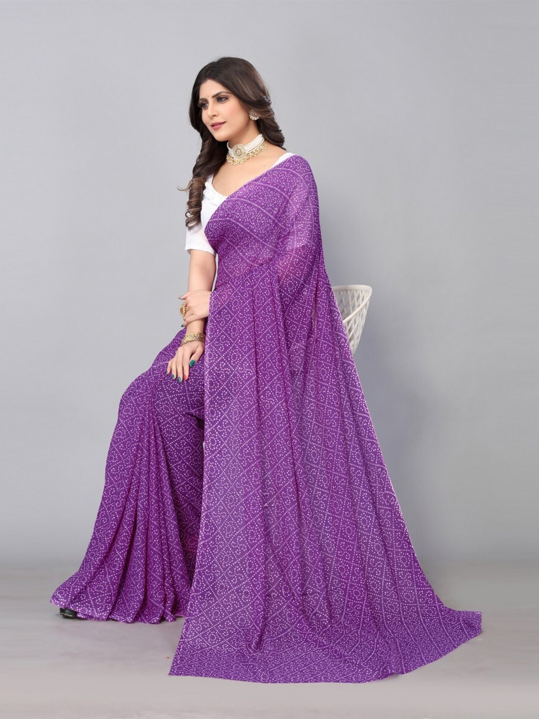 

KALINI Bandhani Printed Saree, Purple