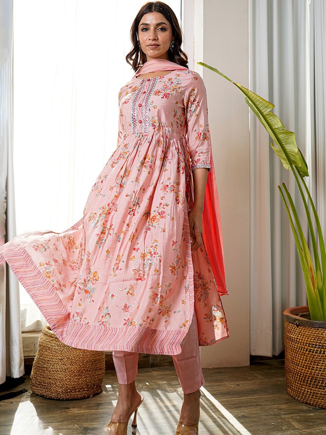 

KAMODINEE Women Floral Printed High Slit Mirror Work Kurta With Trousers & Dupatta, Peach