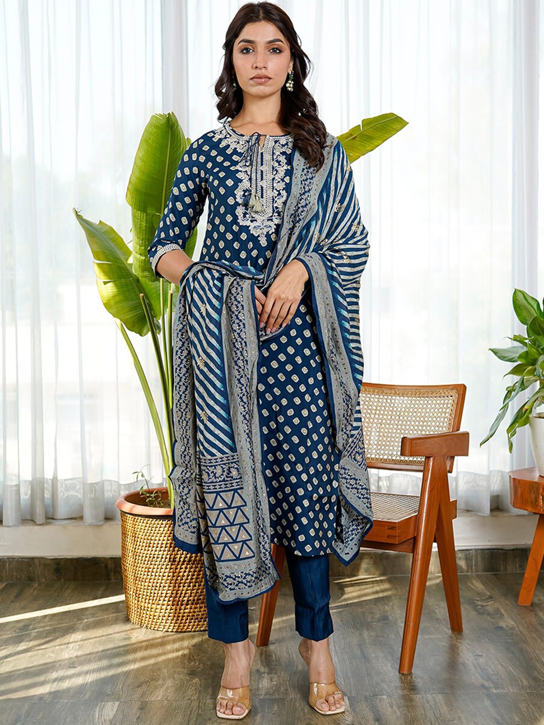 

KAMODINEE Women Ethnic Motifs Printed Kurta With Trousers & Dupatta, Navy blue