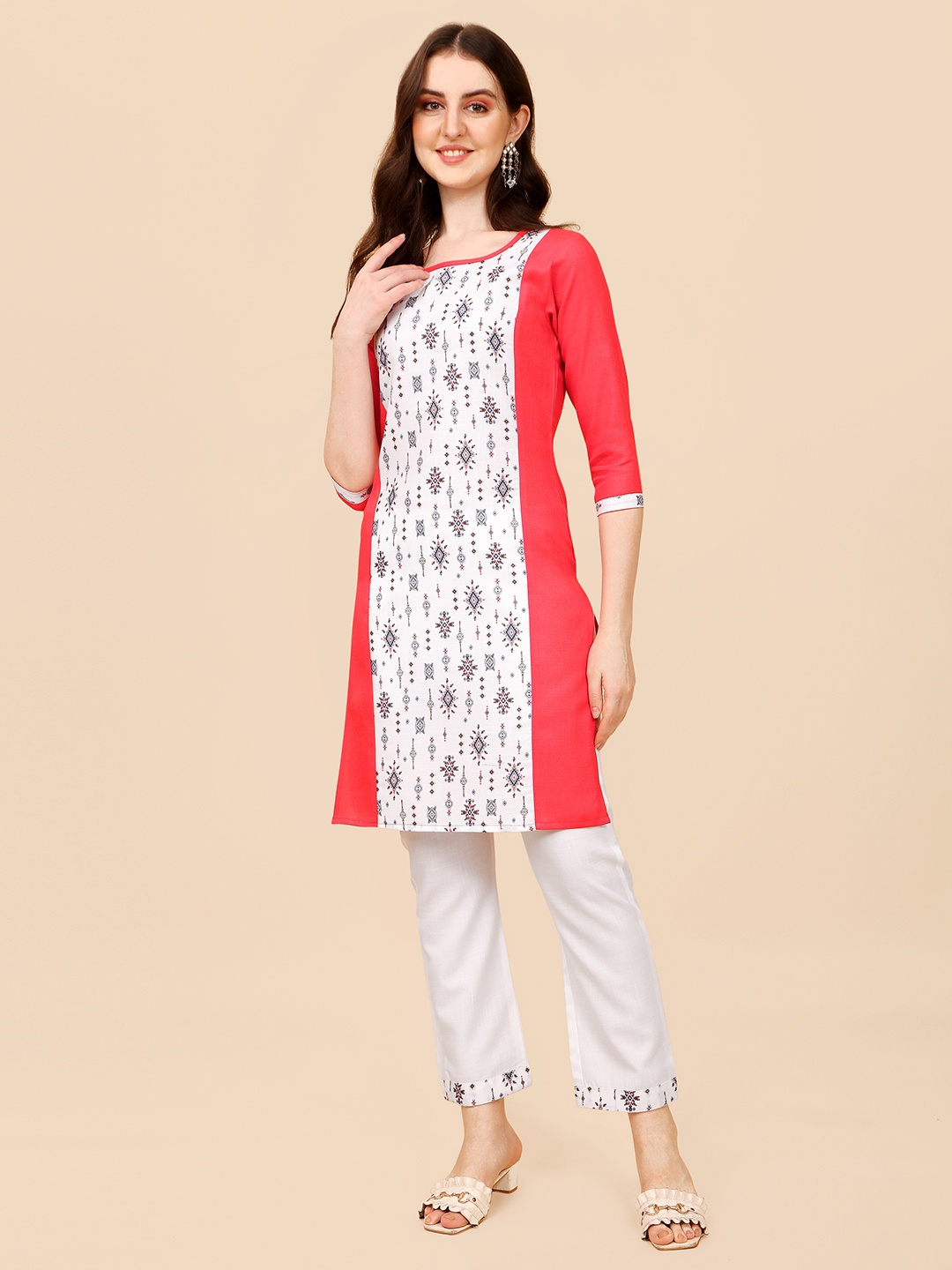 

White World Women Ethnic Motifs Printed Panelled Kurta with Trousers, Red