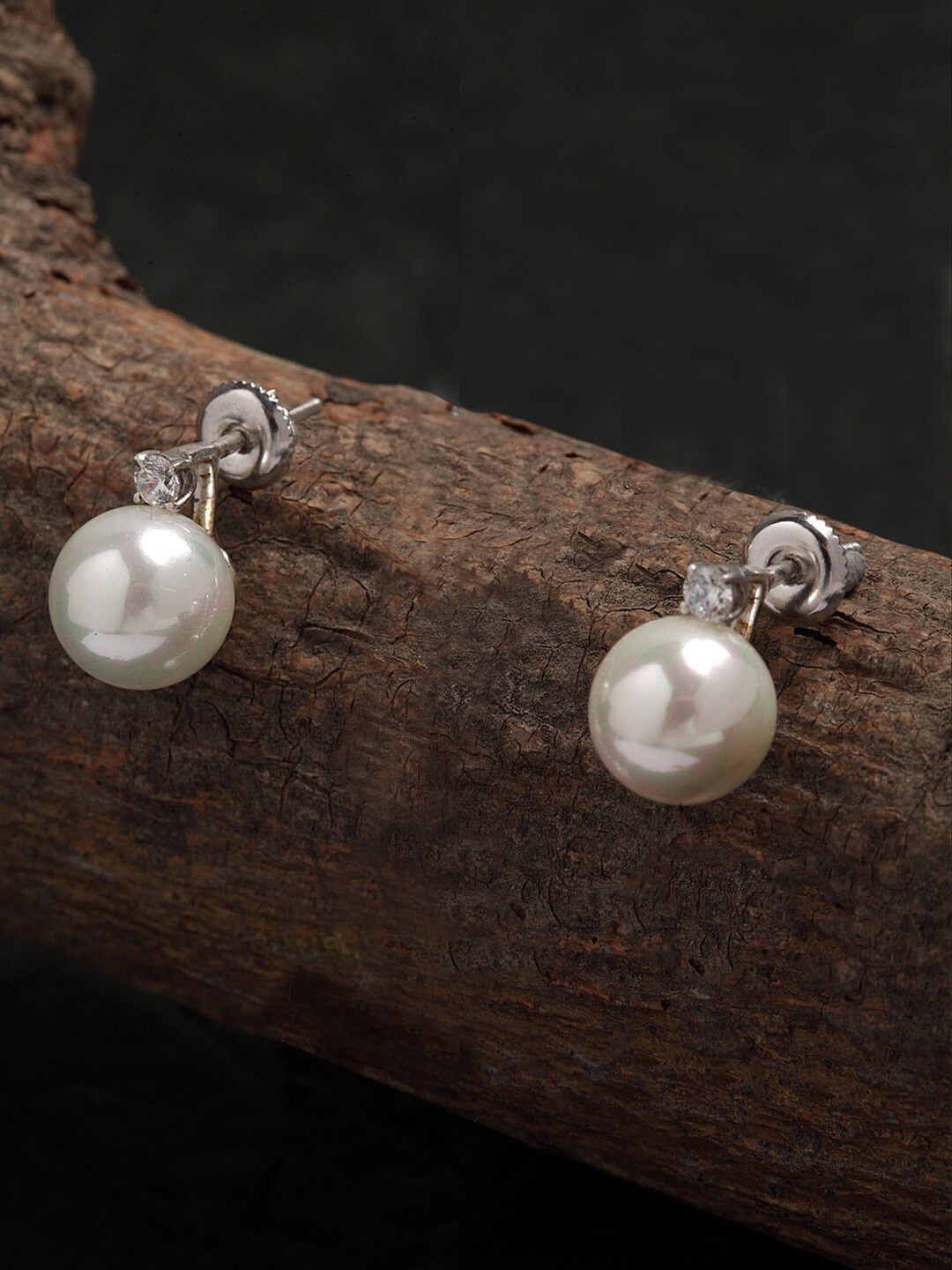 

Clara Silver-Toned Contemporary Studs Earrings