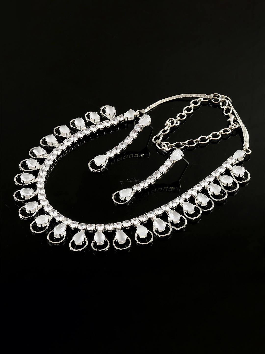 

Jewar Mandi Silver-Plated Cubic Zirconia-Studded Jewellery Set