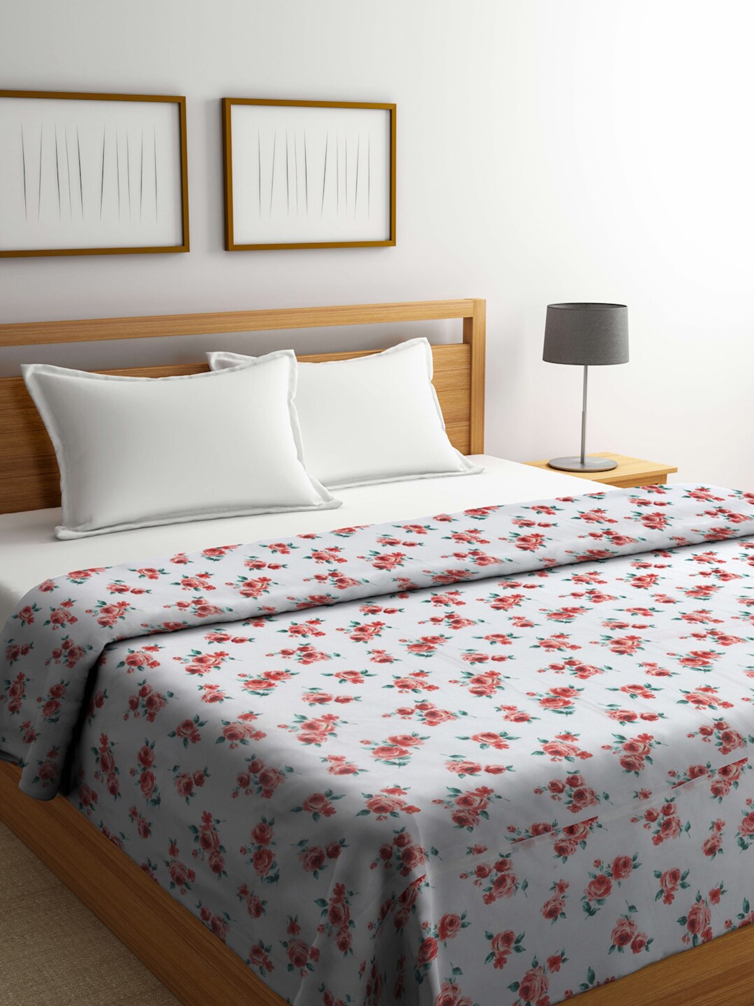 

BOMBAY DYEING Joanna White & Red Floral AC Room 120 GSM Double Bed Dohar