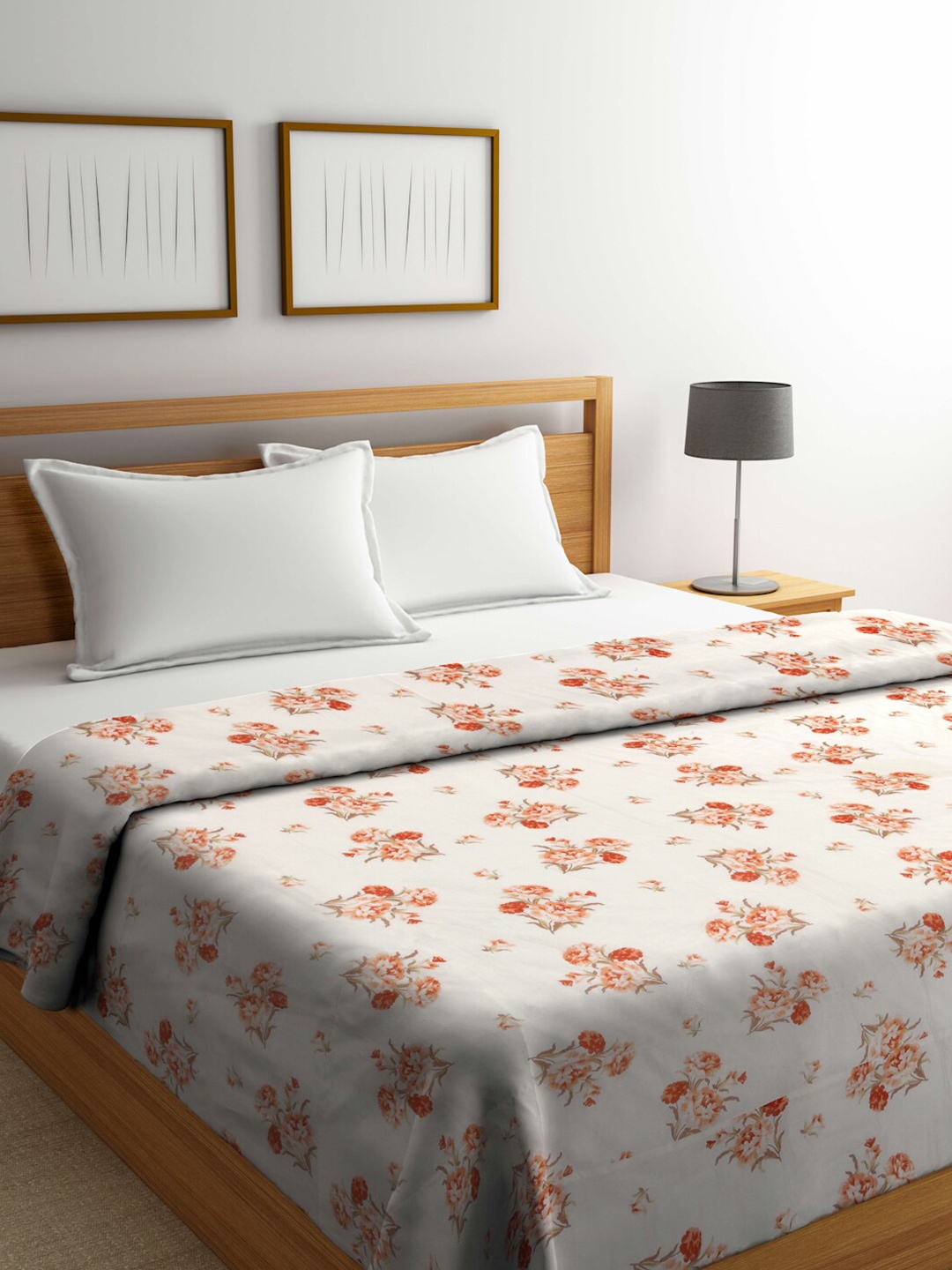 

BOMBAY DYEING Joanna Off White & Orange Floral AC Room 120 GSM Double Bed Dohar