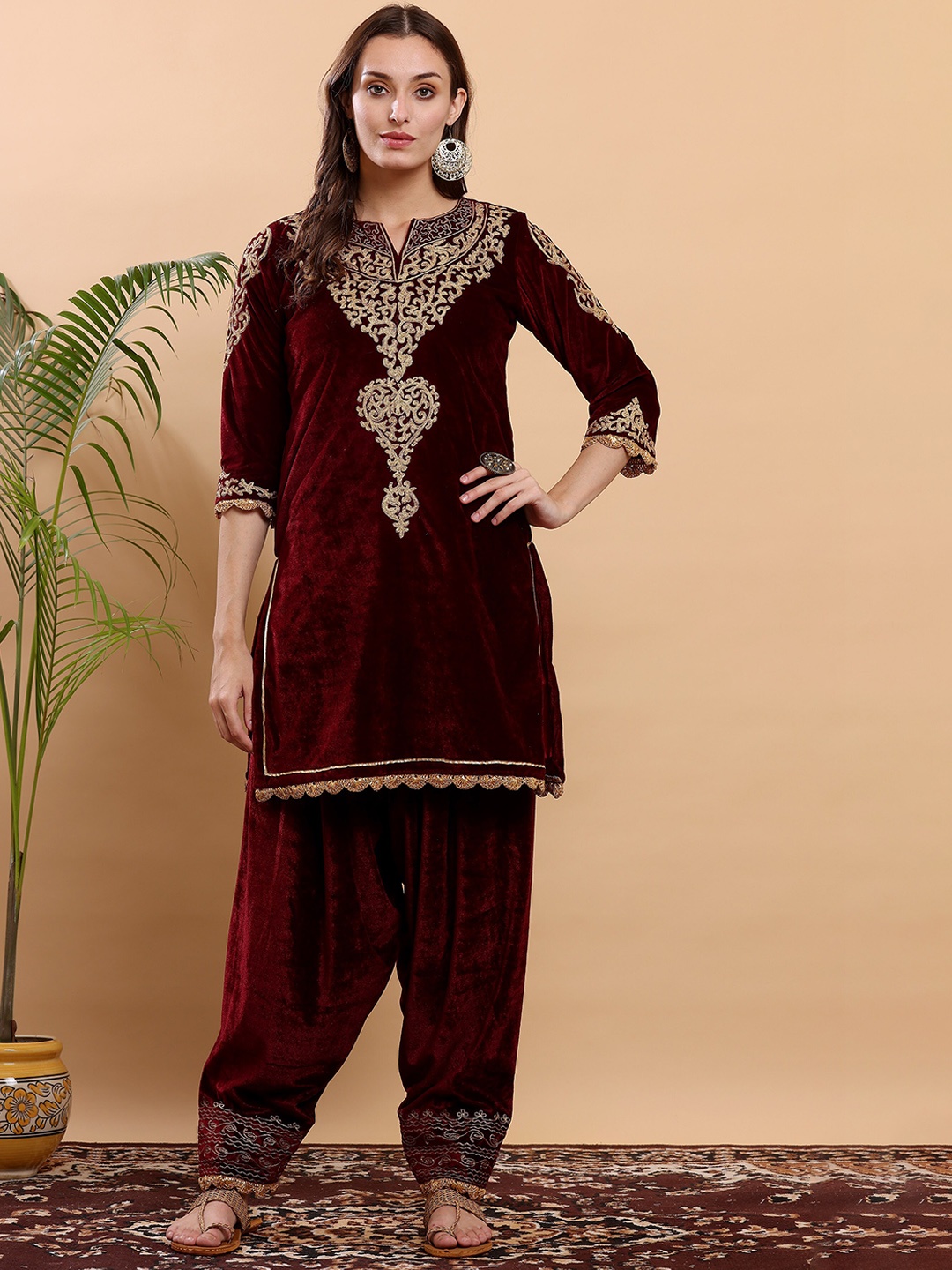 

KAANCHIE NANGGIA Ethnic Motifs Embroidered Kurta with Salwar, Maroon