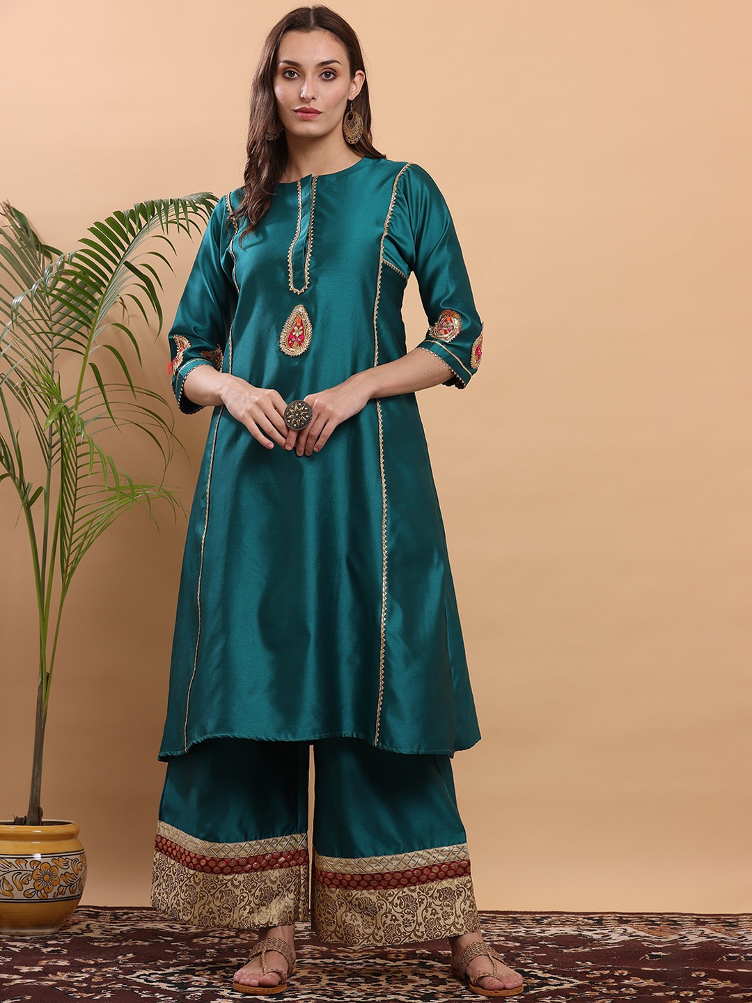 

KAANCHIE NANGGIA Women Green Kurta with Palazzos