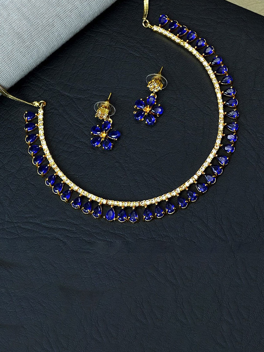 

Jewar Mandi Gold-Plated CZ-Studded Jewellery Set