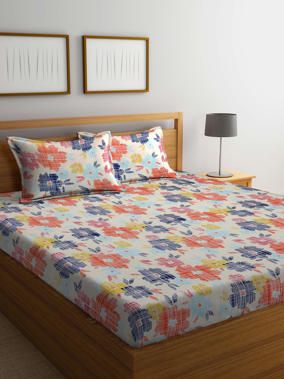 

BOMBAY DYEING Orange & White Floral 120 TC Queen Bedsheet with 2 Pillow Covers