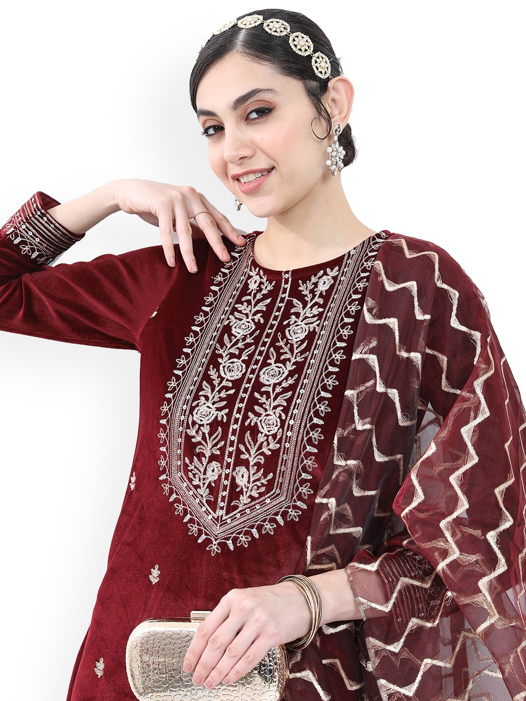 

Ketch Embroidered Knited Velvet Kurta & Trousers With Dupatta, Maroon