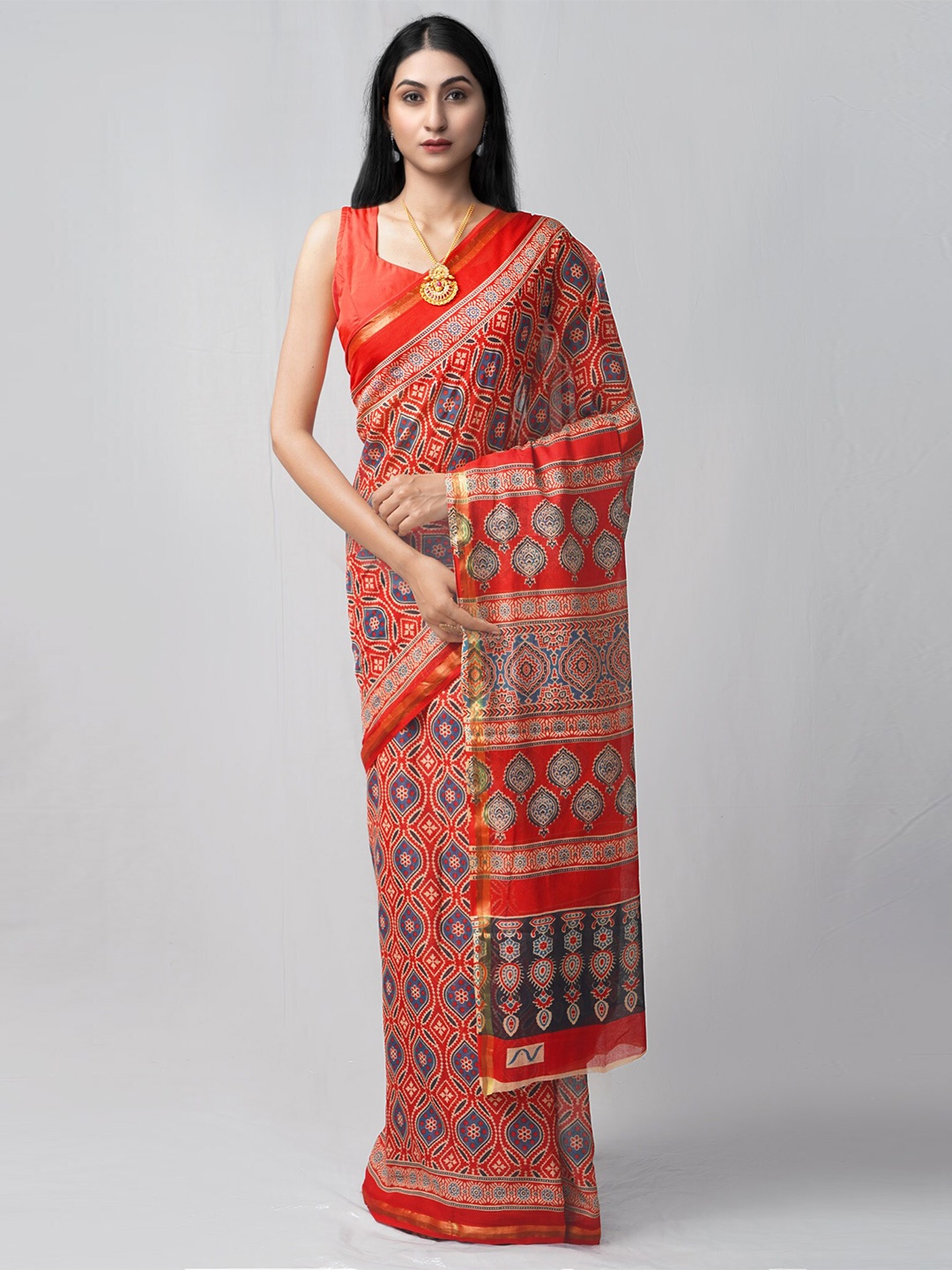

Unnati Silks Ethnic Motifs Printed Pure Cotton Bhagalpuri Zari Saree, Red