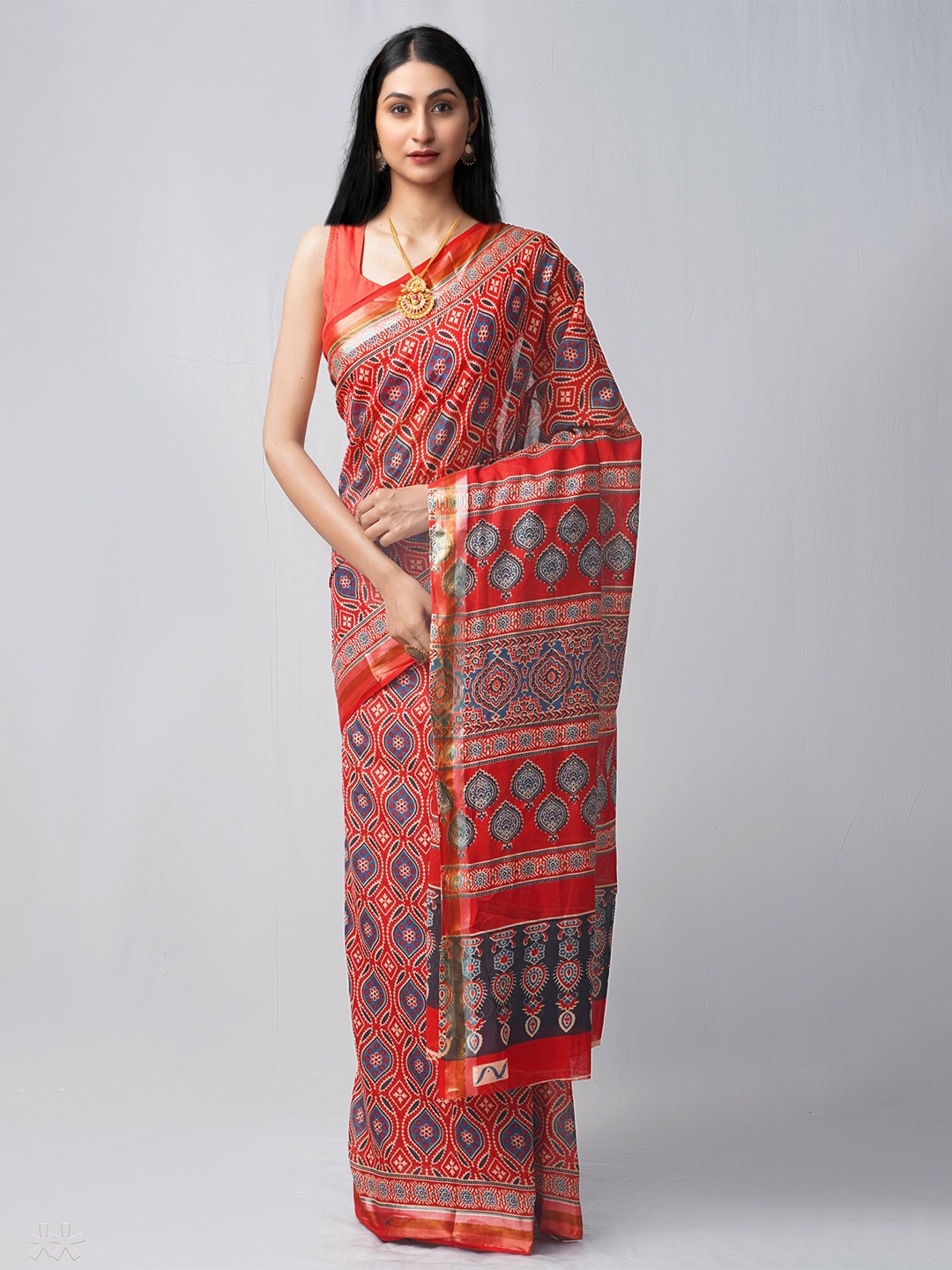 

Unnati Silks Ethnic Motifs Pure Cotton Bhagalpuri Zari Saree, Red