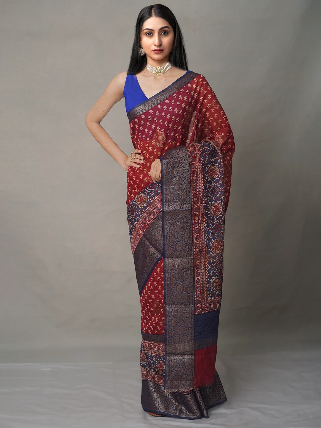 

Unnati Silks Ajrakh Print Silk Cotton Maheshwari Zari Saree, Red