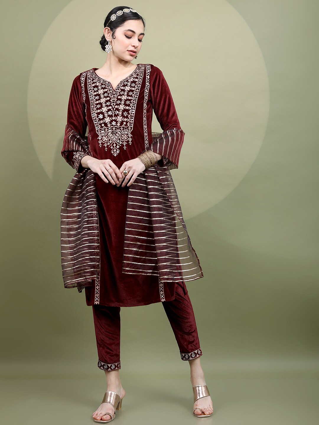 

Vishudh Women Floral Embroidered Knitted Velvet Kurta with Trousers & With Dupatta, Maroon