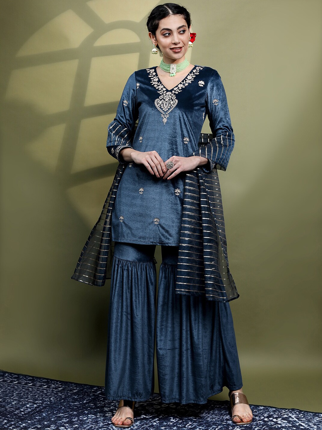 

Vishudh Women Embroidered Knitted Velvet Kurta with Sharara & With Dupatta, Teal