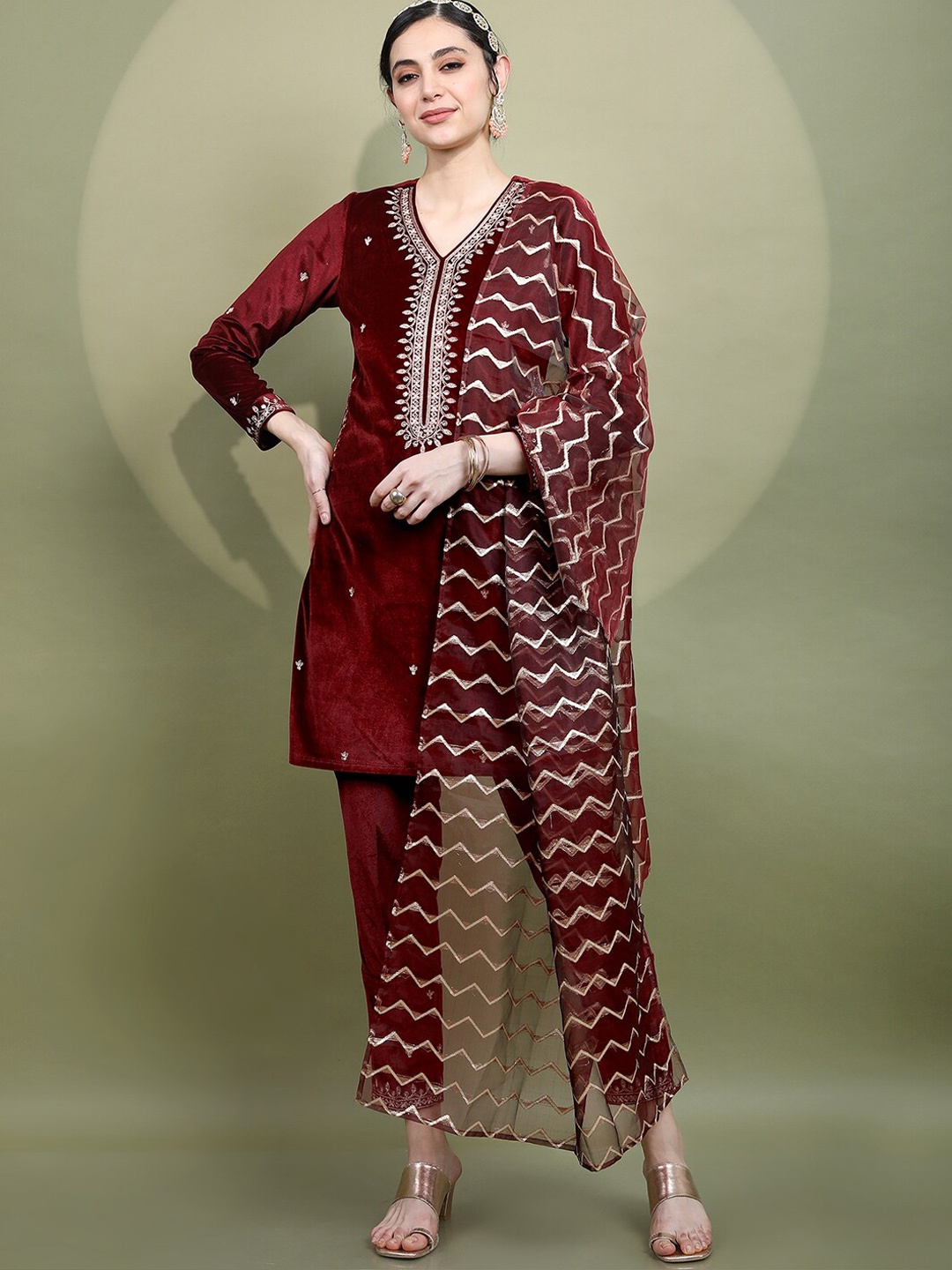 

Vishudh Women Embroidered Knited Velvet Kurta & Trousers with Dupatta, Maroon