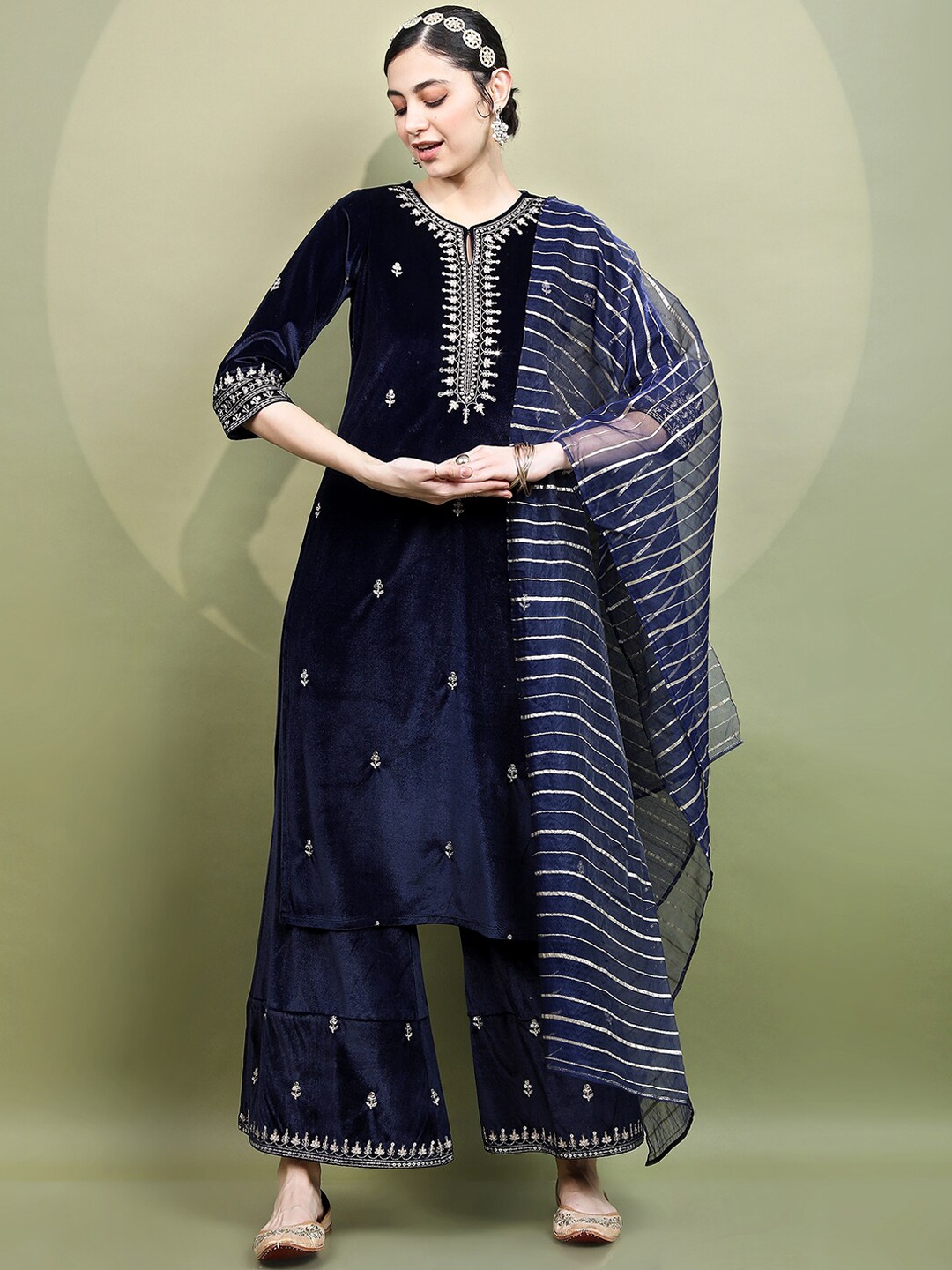 

Vishudh Women Ethnic Motifs Embroidered Velvet Kurta with Palazzos & Dupatta, Navy blue