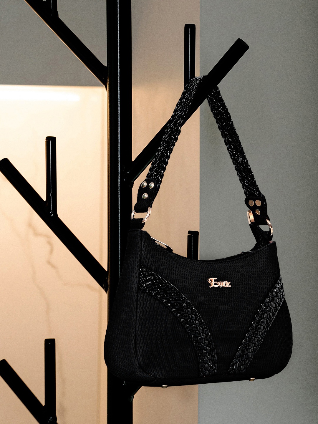 

Exotic Black PU Structured Handheld Bag with Cut Work