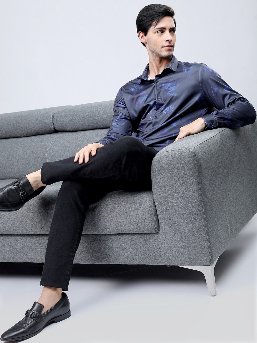 

HIGHLANDER Men Floral Printed Knitted Party Wear Casual Shirt, Navy blue