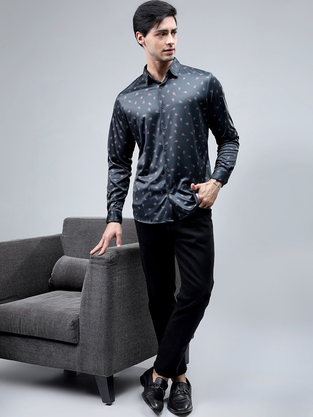 

HIGHLANDER Men Printed Knitted Party Wear Casual Shirt, Black