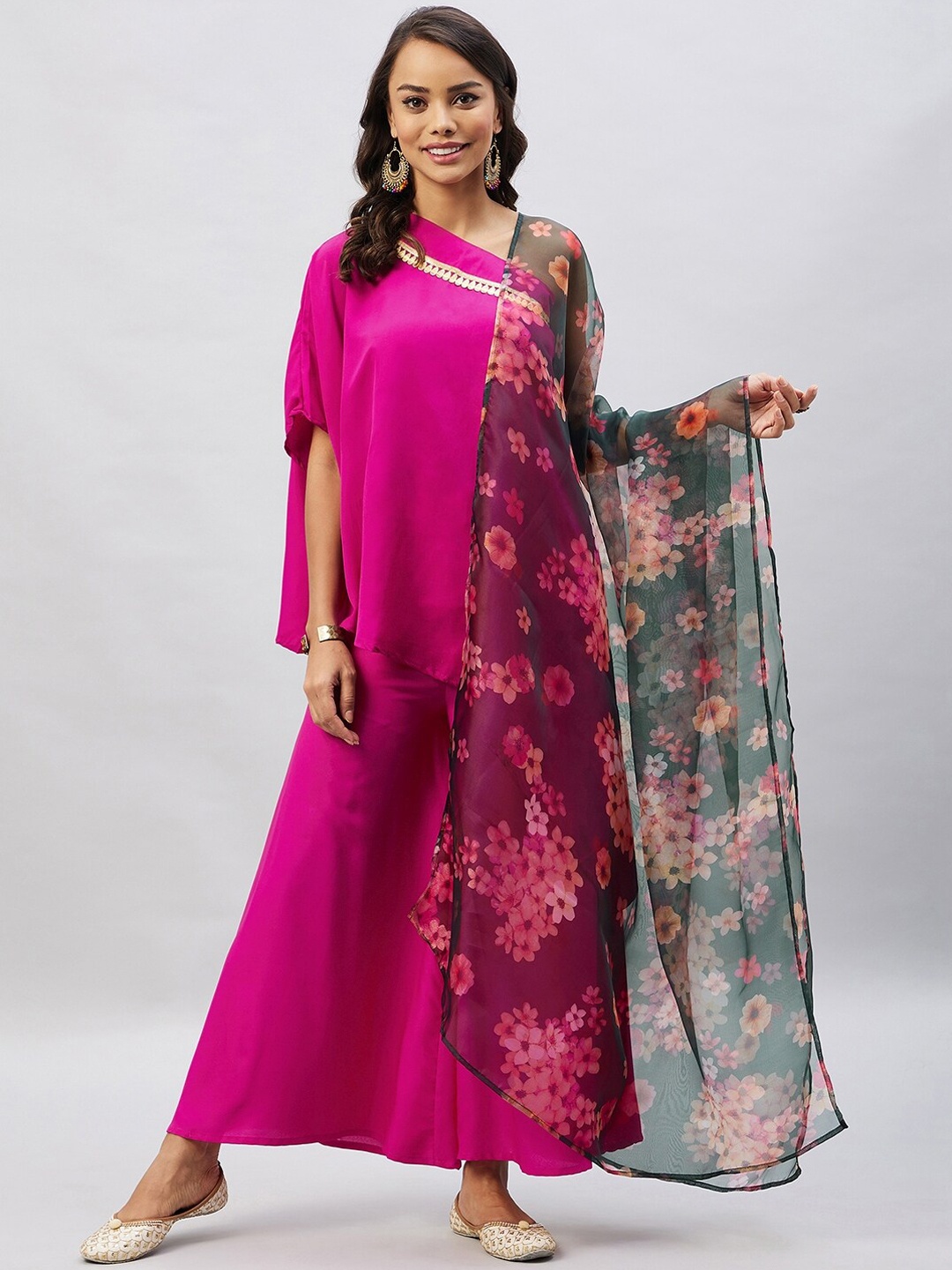 

InWeave Women Kurta with Palazzos & Dupatta, Magenta
