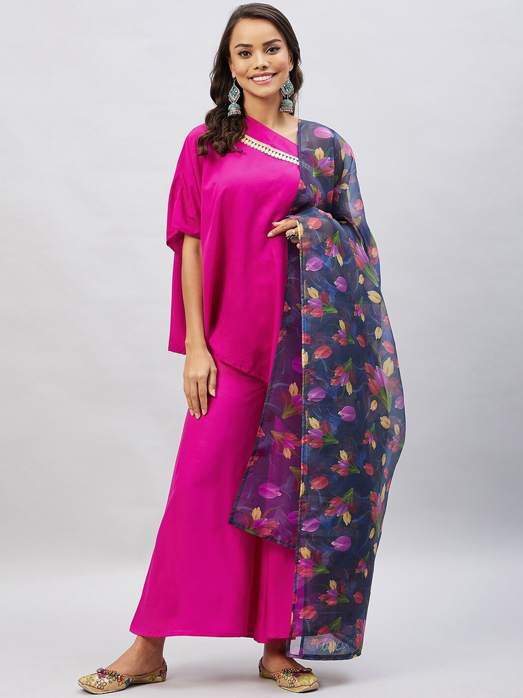 

InWeave Women Kurti with Palazzos & With Dupatta, Magenta