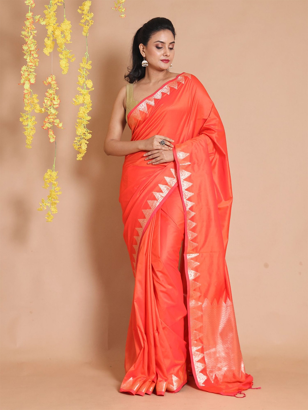 

Charukriti Zari Pure Silk Saree, Orange